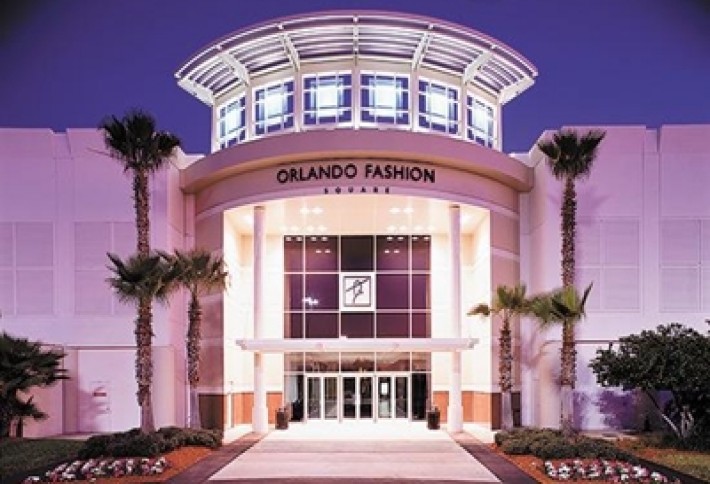 Orlando-Fashion-Square_entrance