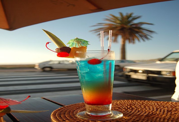 398px-Cocktail_Beach_Africa
