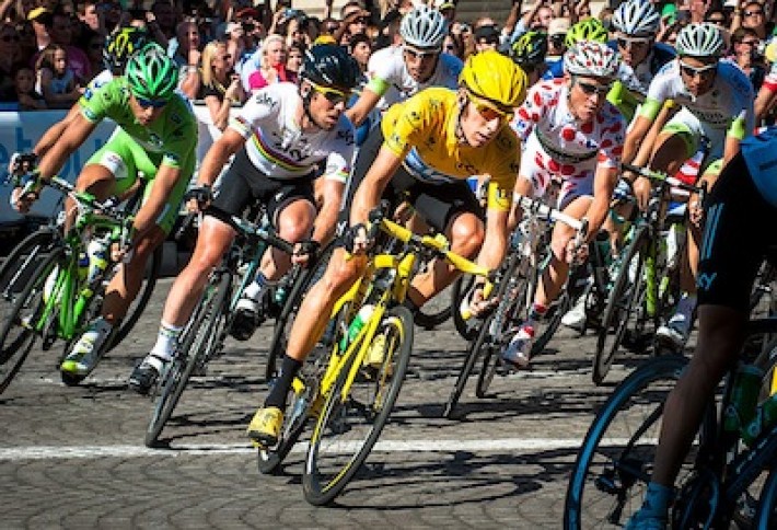 800px-Bradley_Wiggins_Mark_Cavendish_-_2012_Tour_de_France